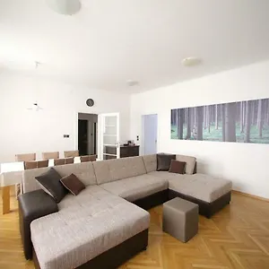  Apartamento Skyscraper Tour As